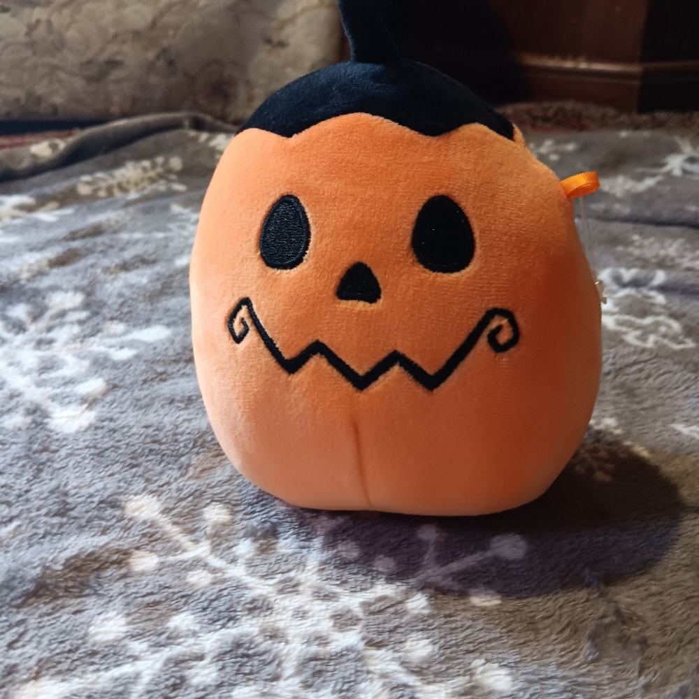 Five inch Paige squishmallow